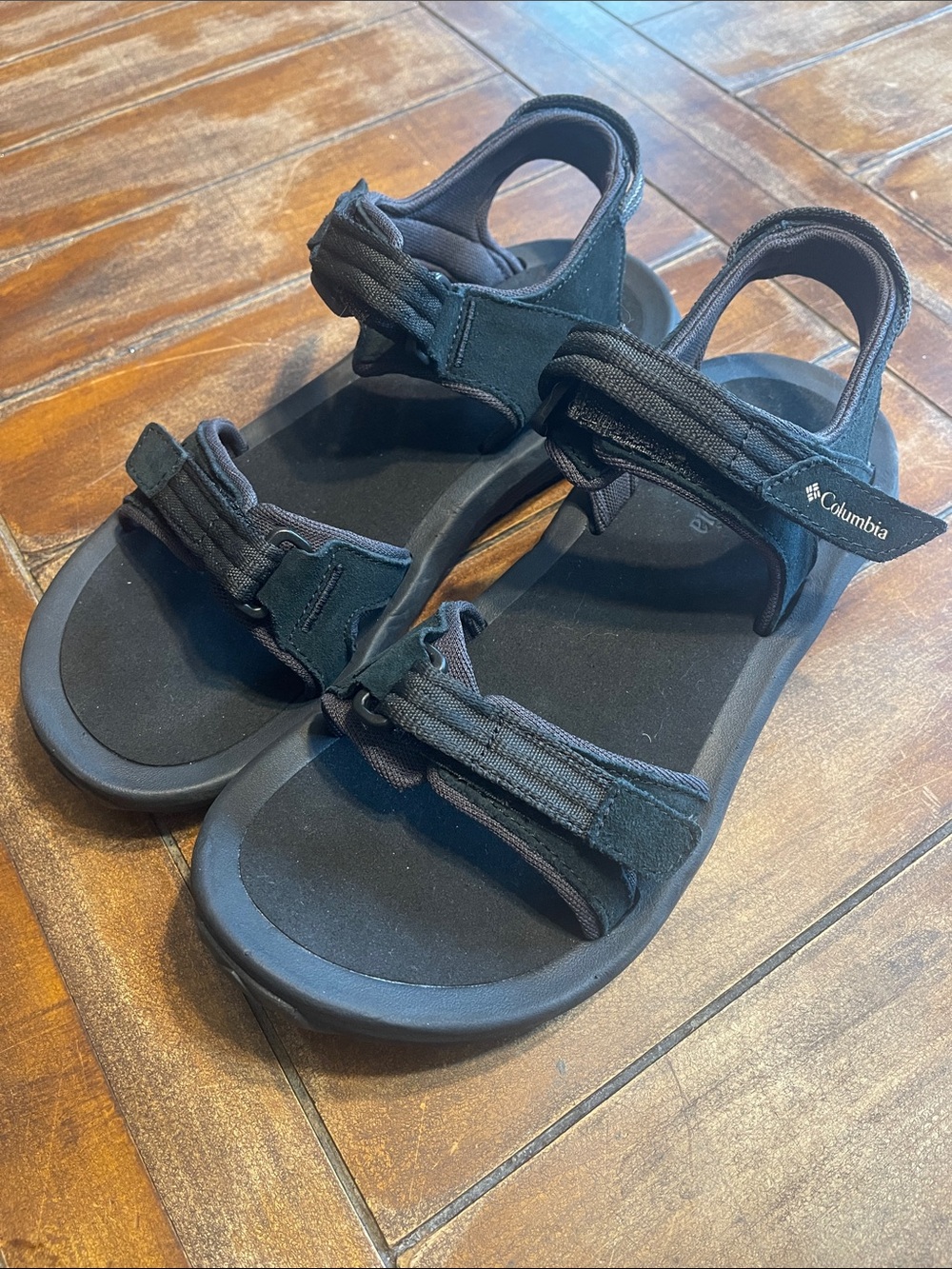 Columbia Black  Adjustable Strap Outdoor Sandals